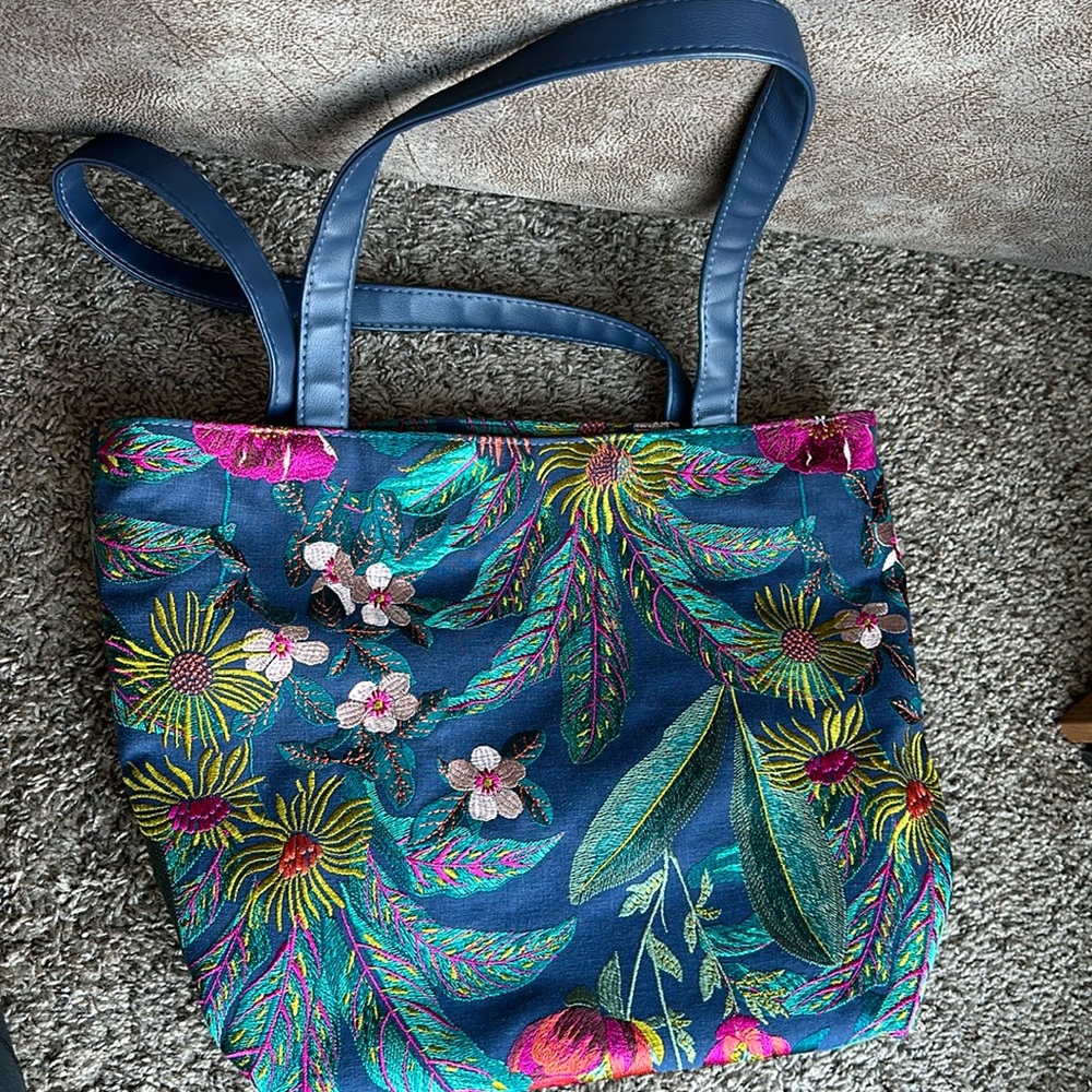NWOT Makeup Junkie day keeper tote